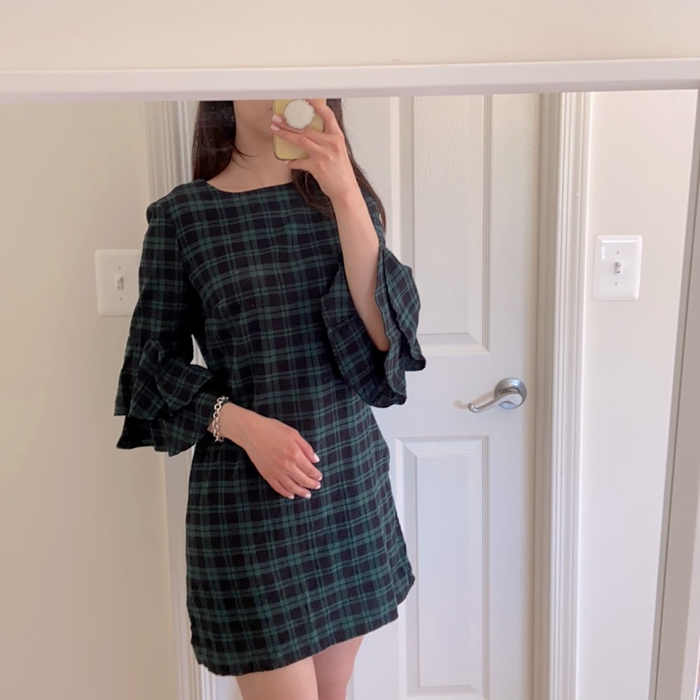 BeachLunchLounge | green plaid ruffle sleeve dress